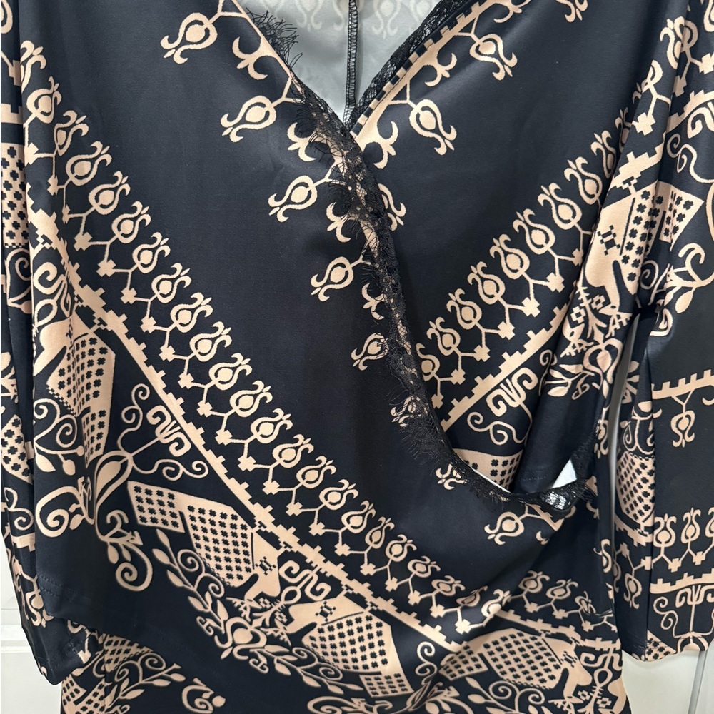 Chic Black And Aztec Patterned Cold Shoulder - image 4